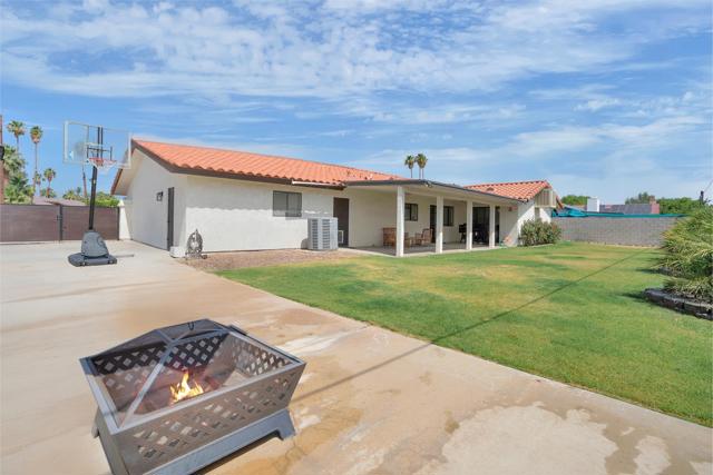 42680 Glass Drive, Bermuda Dunes CA: https://media.crmls.org/mediaz/043381e7-8ae3-4424-b276-ec54f0b74897.jpg