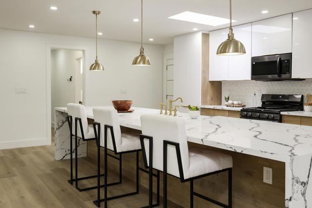 Detail Gallery Image 17 of 68 For 4380 Rolfe Rd, San Diego,  CA 92117 - 3 Beds | 2 Baths