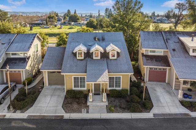 1506 Bianca Way, Gilroy CA: https://media.crmls.org/mediaz/04342f99-4e9e-4b21-9e23-91f68e902920.jpg