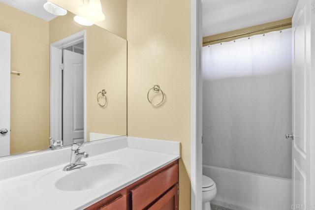 Detail Gallery Image 14 of 31 For 1601 Yellow Pine Pl, Chula Vista,  CA 91915 - 3 Beds | 2/1 Baths