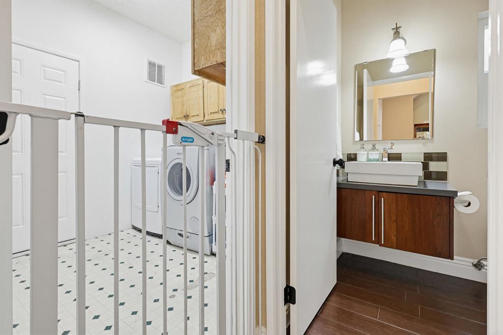2756 Southampton - photo 17