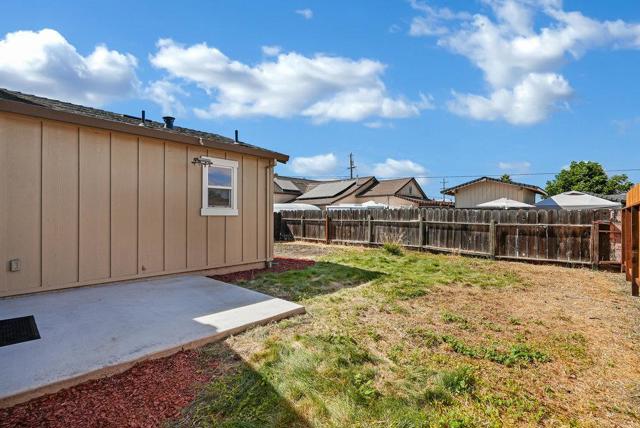 120 Santa Ana Road, Hollister CA: https://media.crmls.org/mediaz/0435314c-bcaa-4c22-8462-4fde77387026.jpg