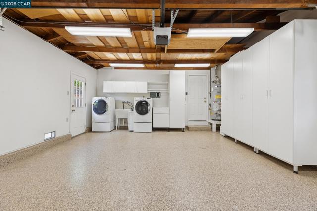 728 San Bruno Ct, Concord CA: https://media.crmls.org/mediaz/0435cfc0-3186-473a-90d0-bb0b59df4a44.jpg