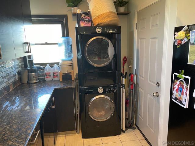 1918 Carmelina Dr, San Diego CA: https://media.crmls.org/mediaz/043614f8-4cad-41e9-ae7d-662706b5cfa9.jpg