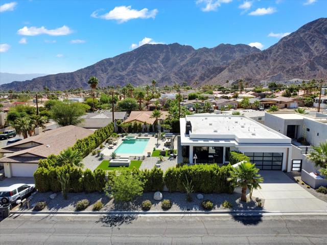 54050 Avenida Obregon, La Quinta CA: https://media.crmls.org/mediaz/0436560f-0d70-4bdb-bbeb-4ebebf769cd4.jpg