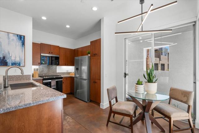 252 Breeze Loop, Palm Springs CA: https://media.crmls.org/mediaz/0436b8be-de23-4c1f-b942-0fc61ea40d11.jpg