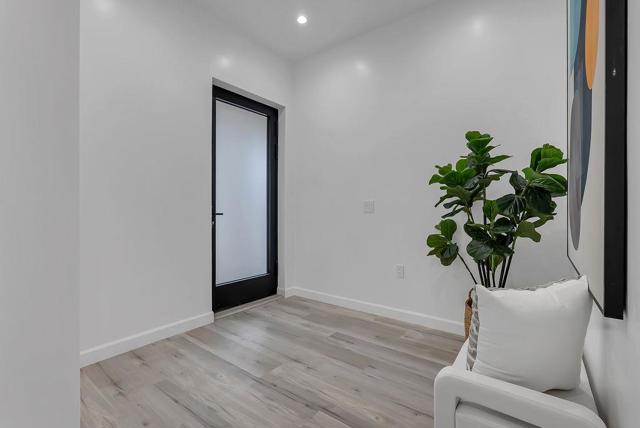 889 McLellan Drive, South San Francisco CA: https://media.crmls.org/mediaz/04373281-d1fe-4fff-b212-2c5423682bd8.jpg