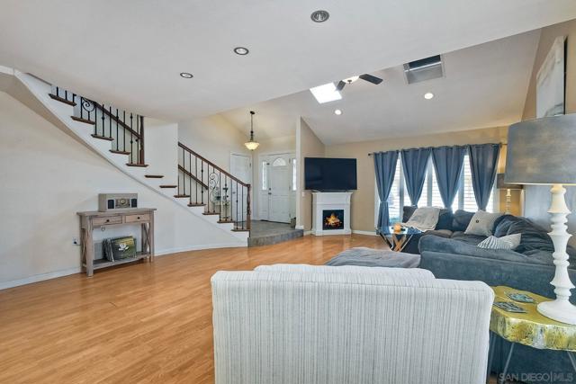17521 Hada Dr, San Diego CA: https://media.crmls.org/mediaz/04374af0-33e5-4a55-8fdb-fd83945a45f7.jpg