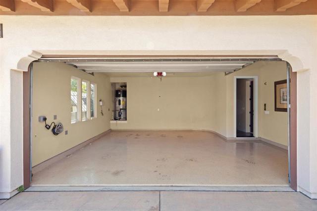 21 Bigleaf Road, Orinda CA: https://media.crmls.org/mediaz/04376b06-c500-46bd-b91e-a9f3933c71e2.jpg