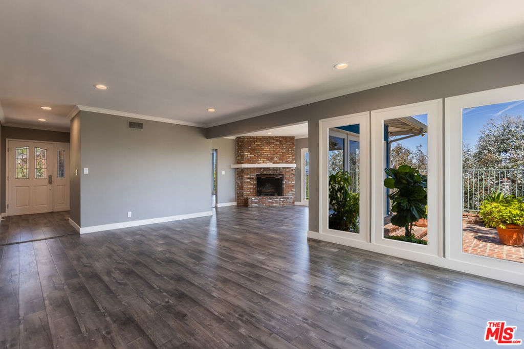 MLS #26851331 image #2