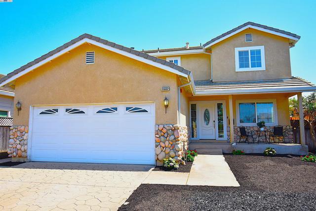 33332 Depot Rd, Union City CA: https://media.crmls.org/mediaz/04387fc8-c352-48aa-afe6-d0a20e5669a7.jpg
