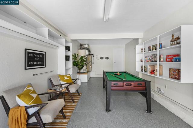 2460 Sky Rd, Walnut Creek CA: https://media.crmls.org/mediaz/0439fe81-2433-4d8e-9de6-d9903a7df2eb.jpg