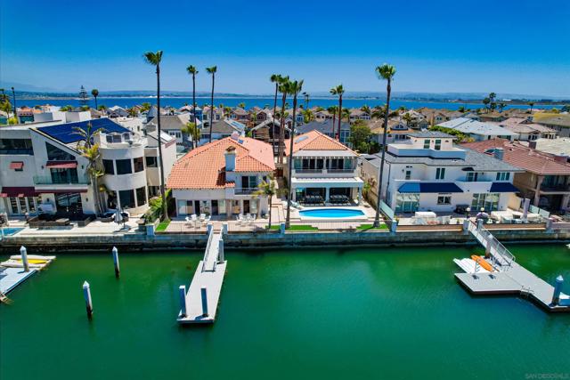 6 Buccaneer Way, Coronado CA: https://media.crmls.org/mediaz/043a421e-41ea-4fe8-ace7-bca623a49017.jpg