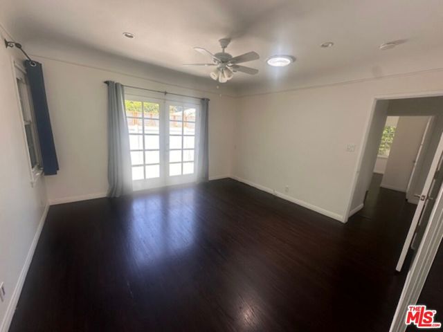 4715 Camellia Avenue, North Hollywood CA: https://media.crmls.org/mediaz/043a6f2b-3868-4493-a3ae-efd1af321223.jpg