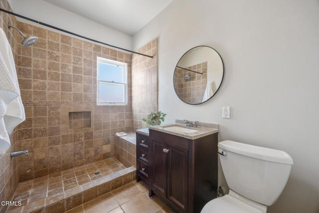 975 N Mentor Avenue, Pasadena CA: https://media.crmls.org/mediaz/043aab4f-3708-40b9-81a5-10132614a66e.jpg