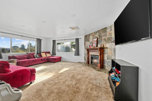 28757 Mac Tan Road, Valley Center CA: https://media.crmls.org/mediaz/043c2698-6009-4182-9eae-7f52d1079b46.jpg