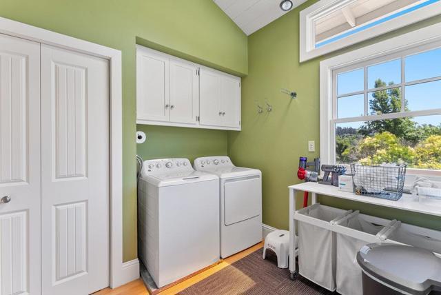 455 Calle Del Sol, Aptos CA: https://media.crmls.org/mediaz/043ce13e-08ab-4638-a085-60c7146b6c6f.jpg