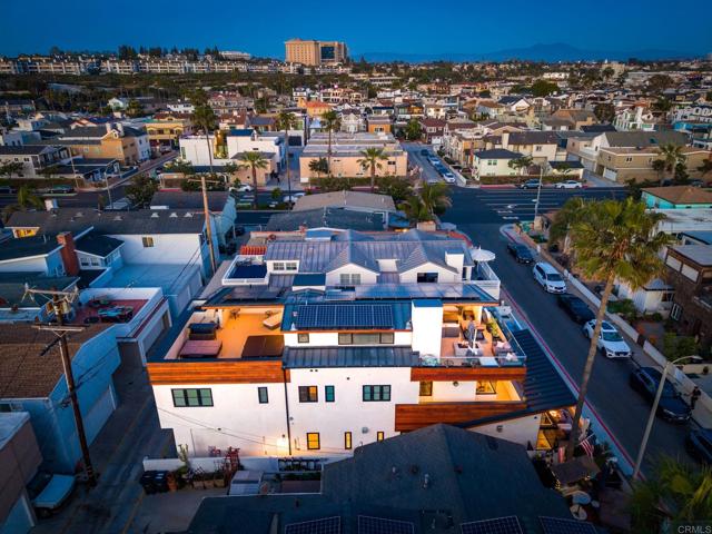 Detail Gallery Image 62 of 72 For 119 41st St, Newport Beach,  CA 92663 - 3 Beds | 5 Baths