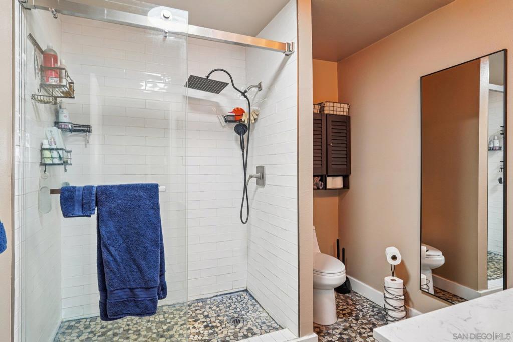 MLS #250043633SD image #15