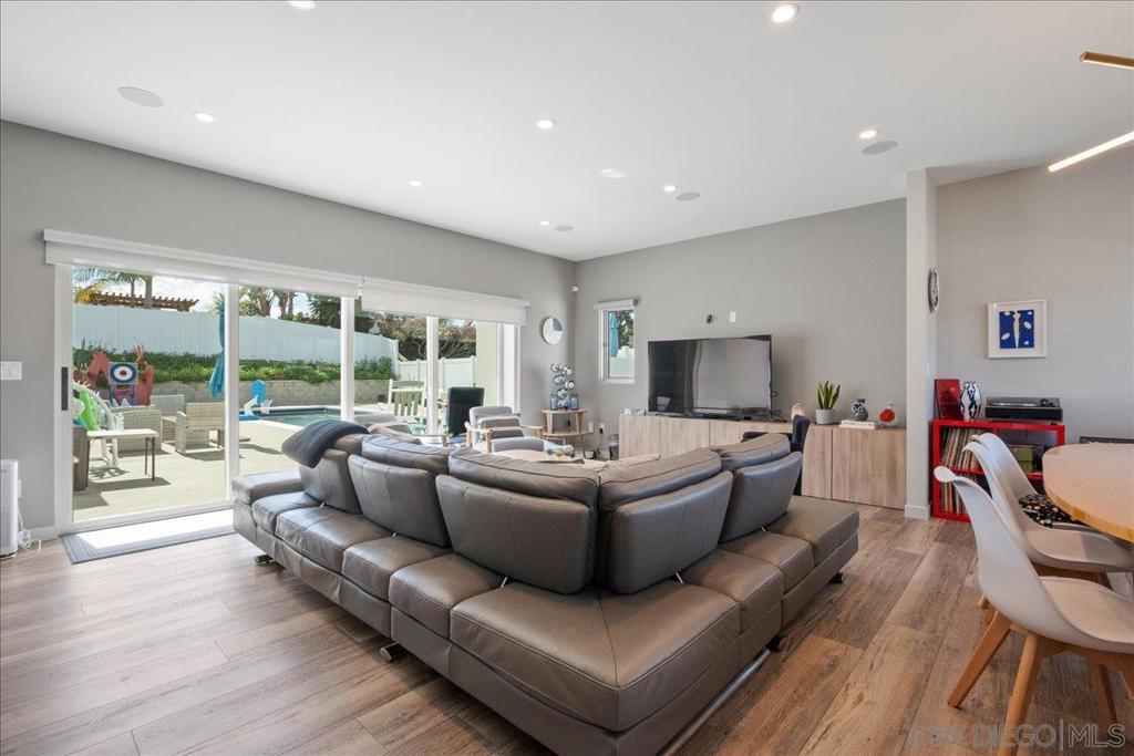 3075 Briand Ave - photo 7