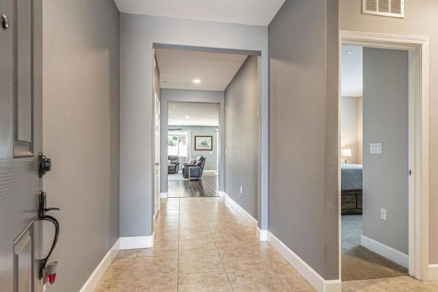 1798 Rosemary Drive, Gilroy CA: https://media.crmls.org/mediaz/043e7a05-5e1e-46fd-b05a-dd31a5d5035d.jpg