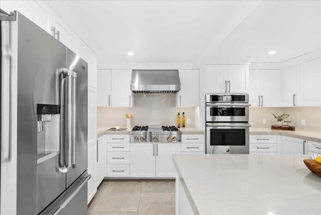 491 Prospect Street, Newport Beach CA: https://media.crmls.org/mediaz/043f0f62-08c8-450c-b7fb-95420f583e11.jpg