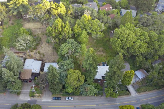 0 Thornhill Dr, Oakland CA: https://media.crmls.org/mediaz/0440cf56-e838-49e4-ac51-4ae6972e8195.jpg