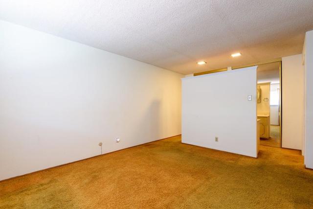 748 Gull Avenue, Foster City CA: https://media.crmls.org/mediaz/044128de-6773-42e7-899e-d96116af0e38.jpg