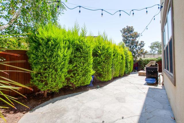 3507 FOUR PEAKS, Carlsbad CA: https://media.crmls.org/mediaz/04413448-c7ac-4414-b3bd-577cf730aa16.jpg