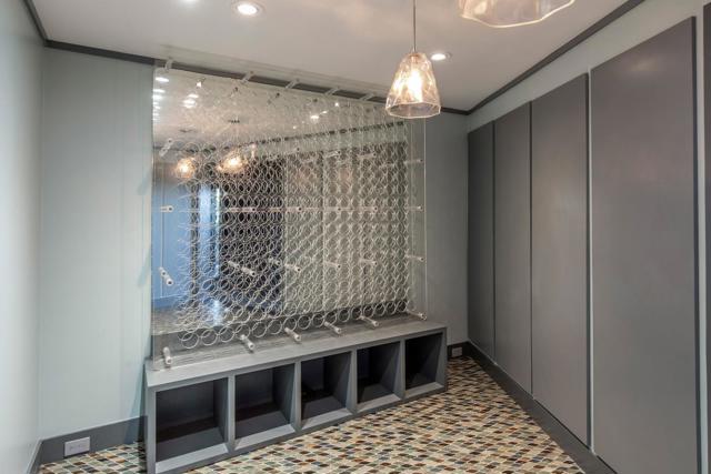 835 La Honda Road, Woodside CA: https://media.crmls.org/mediaz/044139c6-becf-4fc4-8729-2952b4be5808.jpg