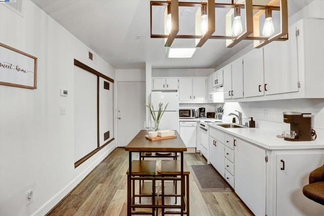 1771 Broadway Street, Concord CA: https://media.crmls.org/mediaz/04414d73-b818-4b0c-bbf0-3014765085c7.jpg