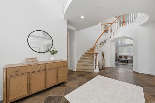 Detail Gallery Image 5 of 65 For 557 Samuel Ct, Encinitas,  CA 92024 - 5 Beds | 4/1 Baths