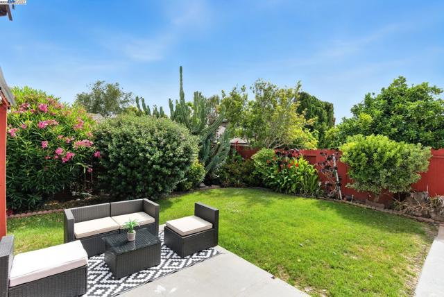35458 Orleans Dr, Newark CA: https://media.crmls.org/mediaz/044186bc-57ac-49a3-b230-52ae88ee856e.jpg
