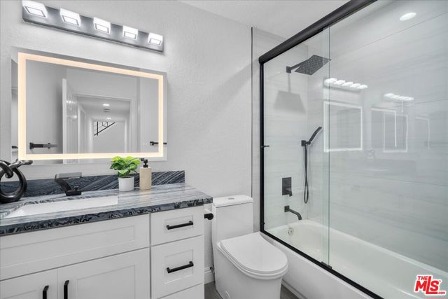 625 9th Street, Hermosa Beach, California 90254, 3 Bedrooms Bedrooms, ,2 BathroomsBathrooms,Residential,Sold,9th,25523845