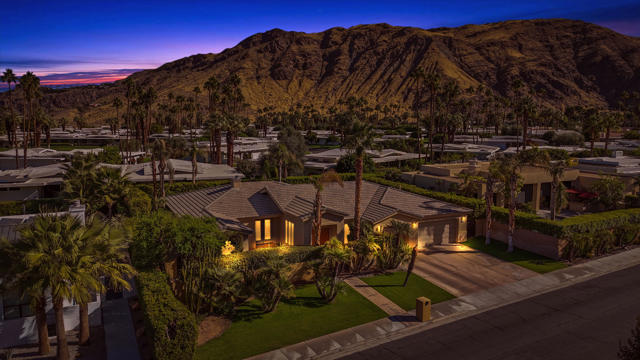 Image 29 of 35 For 2438 S Caliente Drive
