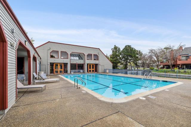 1016 Shoreline Drive, San Mateo CA: https://media.crmls.org/mediaz/04438754-10a6-4a1b-ab5e-b7aa988c2382.jpg