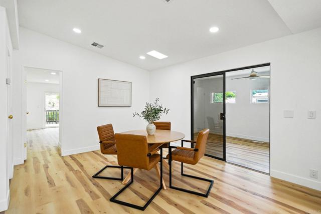 8975 Lawrence Welk Drive, Escondido CA: https://media.crmls.org/mediaz/0443b466-1db7-408e-859f-1d05c0cc4233.jpg