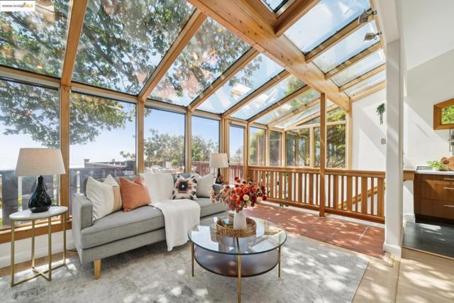 716 Cragmont Ave, Berkeley CA: https://media.crmls.org/mediaz/0444b64e-a516-42ff-8f5d-d0eb2d04d42b.jpg