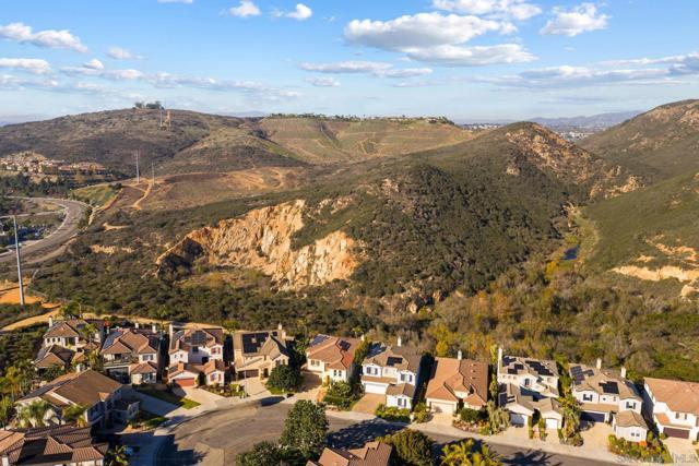 1664 Sagewood Way, San Marcos CA: https://media.crmls.org/mediaz/044541e1-759a-4eef-a522-9be53909a237.jpg