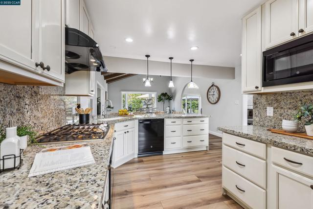 1838 Sunnyvale Ave, Walnut Creek CA: https://media.crmls.org/mediaz/0445f0a0-a506-4f63-9859-2cd40bbabec5.jpg