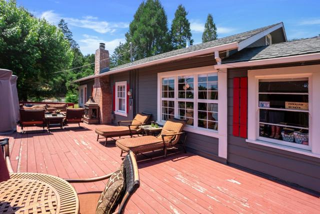 2165 Cox Road, Aptos CA: https://media.crmls.org/mediaz/0446be1e-7893-4a0a-930f-5260b40cf59d.jpg