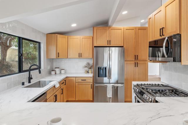 Detail Gallery Image 14 of 33 For 1781 Colter Lake Ct, El Cajon,  CA 92019 - 3 Beds | 2 Baths