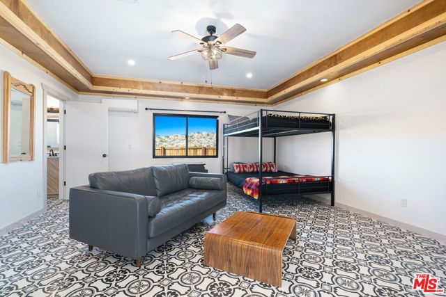 57387 San Juan Road, Yucca Valley CA: https://media.crmls.org/mediaz/04477672-f8df-48db-be09-267779d93192.jpg