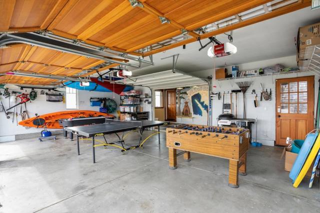 10 Maui Lane, Dillon Beach CA: https://media.crmls.org/mediaz/0447c7f4-b253-4479-bd10-2df6c6ca3b7c.jpg