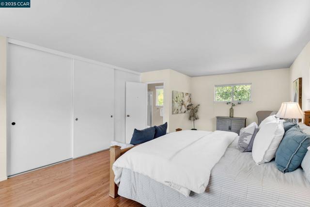240 CASTLE GLEN ROAD, Walnut Creek CA: https://media.crmls.org/mediaz/04498c72-7398-4f0e-a442-f8b19dfa7c93.jpg
