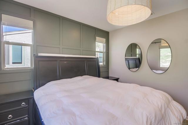 2304 Trevi Cir, Chula Vista CA: https://media.crmls.org/mediaz/04498c74-0e5b-47d4-afbd-e2a9c0f787c9.jpg