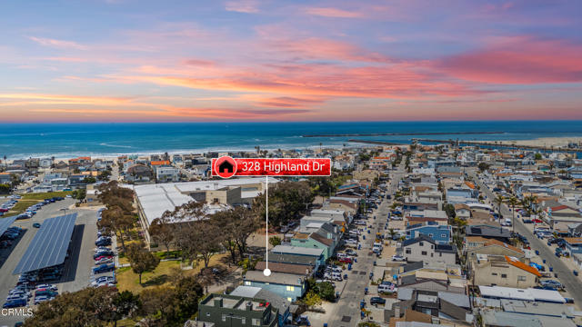 328 Highland Drive, Oxnard CA: https://media.crmls.org/mediaz/044aadb6-e136-46b2-8e91-2c8af1a404e6.jpg