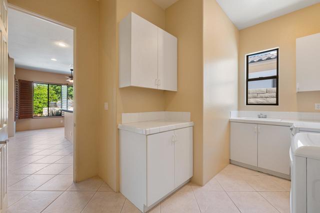49595 Marne Court, La Quinta CA: https://media.crmls.org/mediaz/044aafb8-2713-4a3d-932b-fa42e9b20950.jpg