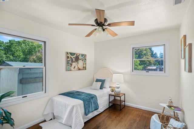 2948 Glenside Dr, Concord CA: https://media.crmls.org/mediaz/044ad9c2-8c67-4469-a555-68fc9b5e1536.jpg