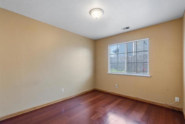 827 Terraza Street, Soledad CA: https://media.crmls.org/mediaz/044b58f3-4966-4d7a-9fe5-bbb919b5e3a5.jpg